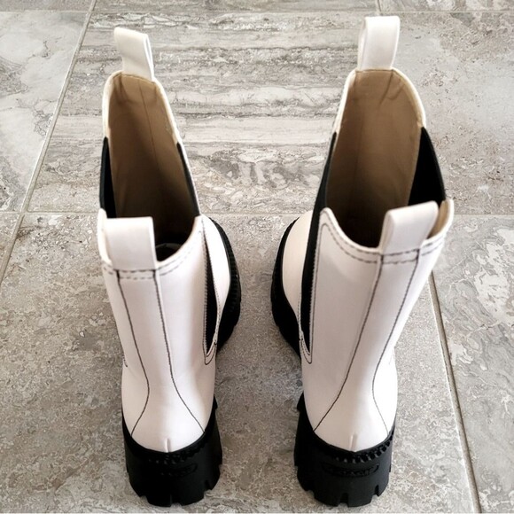 Coach Alexa Leather Bootie in Chalk/Black, New, Size 11 - Picture 6 of 16